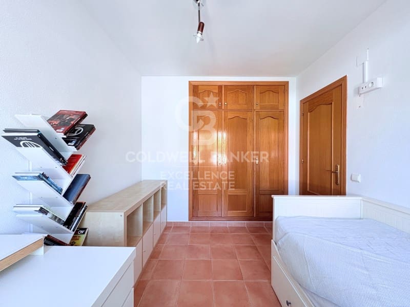 5 Zimmer Villa zu verkaufen in Chiva mit Pool Garage - 850.000 € (Ref: 9929067)