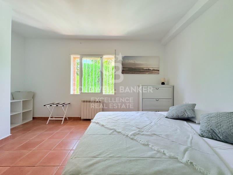 5 Zimmer Villa zu verkaufen in Chiva mit Pool Garage - 850.000 € (Ref: 9929067)