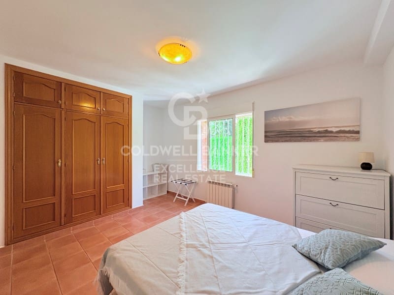 5 Zimmer Villa zu verkaufen in Chiva mit Pool Garage - 850.000 € (Ref: 9929067)