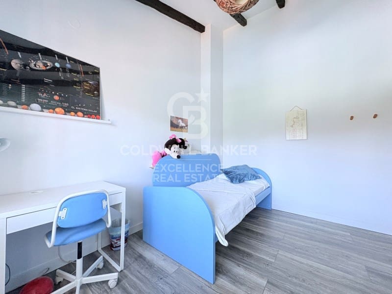 5 Zimmer Villa zu verkaufen in Chiva mit Pool Garage - 850.000 € (Ref: 9929067)