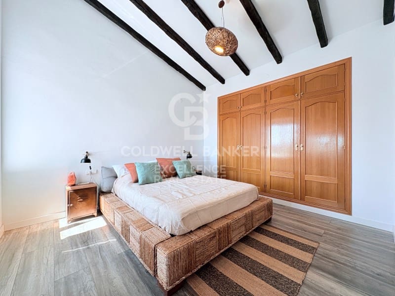 5 Zimmer Villa zu verkaufen in Chiva mit Pool Garage - 850.000 € (Ref: 9929067)