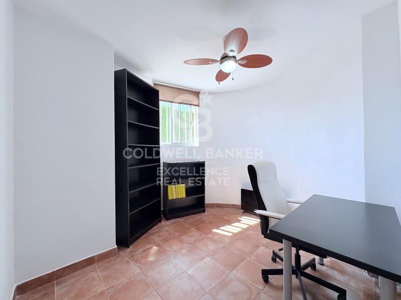 5 Zimmer Villa zu verkaufen in Chiva mit Pool Garage - 850.000 € (Ref: 9929067)