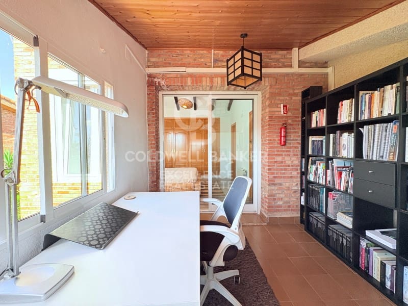 5 Zimmer Villa zu verkaufen in Chiva mit Pool Garage - 850.000 € (Ref: 9929067)
