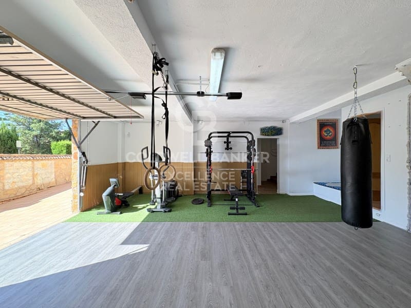 5 Zimmer Villa zu verkaufen in Chiva mit Pool Garage - 850.000 € (Ref: 9929067)