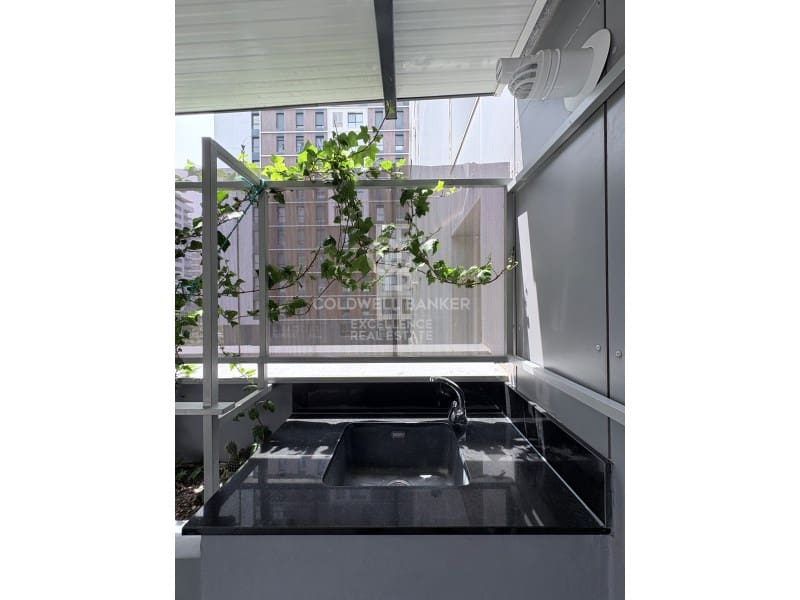 3 bedroom Flat for sale in Valencia city with garage - € 660,000 (Ref: 9933765)