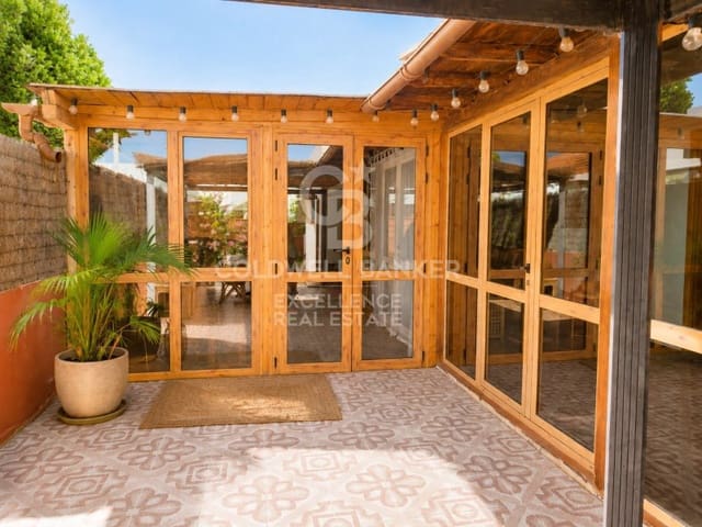 4 soveværelse Villa til salg i Corralejo, La Oliva - € 729.000 (Ref: 9947554)