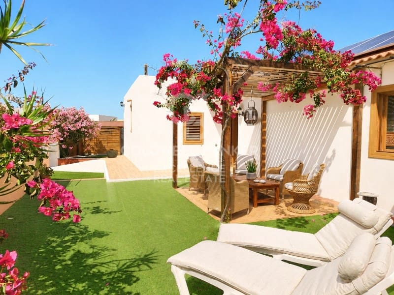 4 soveværelse Villa til salg i Corralejo - € 729.000 (Ref: 9947554)
