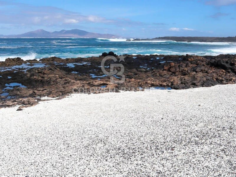 4 quarto Moradia para venda em Corralejo - 729 000 € (Ref: 9947554)