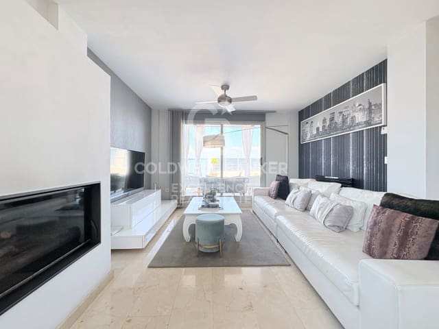 4 soveværelse Semi-Rækkehus til salg i Burriana / Borriana med swimmingpool garage - € 450.000 (Ref: 9978518)