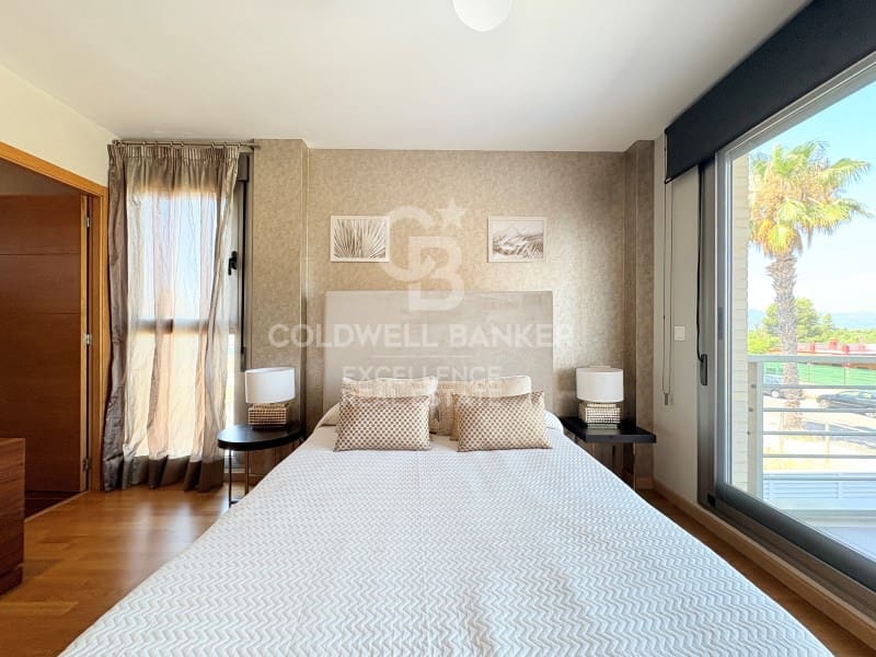 4 soveværelse Semi-Rækkehus til salg i Burriana / Borriana med swimmingpool garage - € 450.000 (Ref: 9978518)