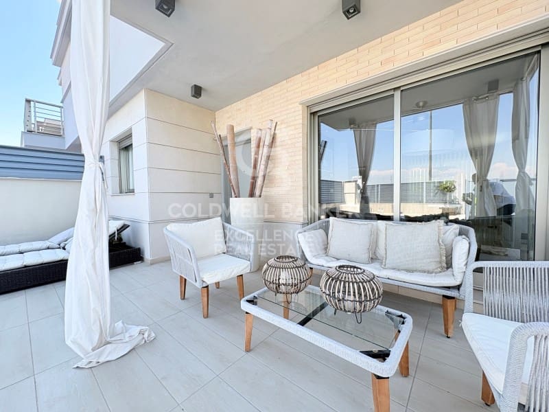 4 soveværelse Semi-Rækkehus til salg i Burriana / Borriana med swimmingpool garage - € 450.000 (Ref: 9978518)