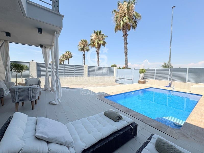 4 soveværelse Semi-Rækkehus til salg i Burriana / Borriana med swimmingpool garage - € 450.000 (Ref: 9978518)