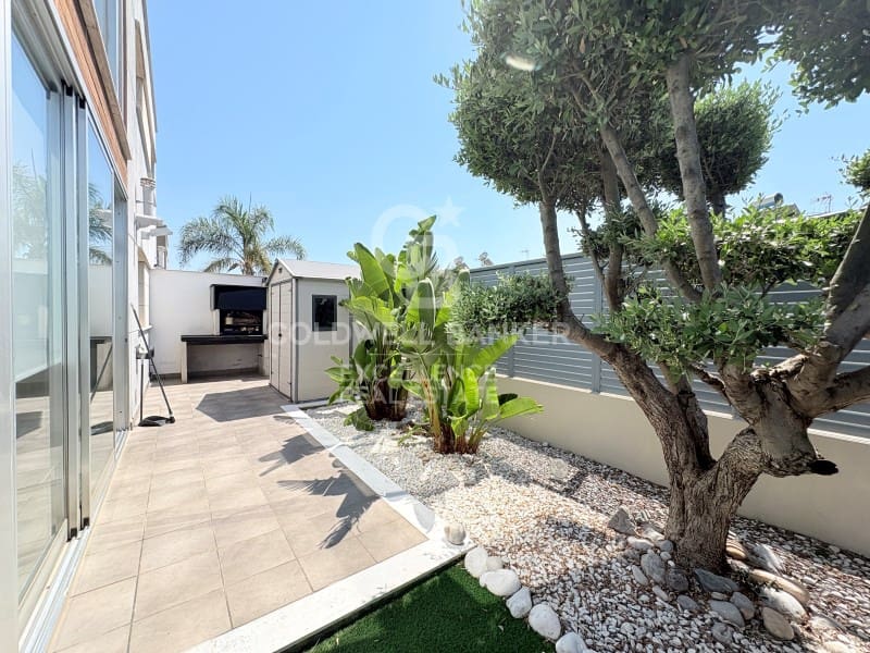 4 soveværelse Semi-Rækkehus til salg i Burriana / Borriana med swimmingpool garage - € 450.000 (Ref: 9978518)