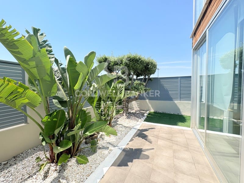 4 soveværelse Semi-Rækkehus til salg i Burriana / Borriana med swimmingpool garage - € 450.000 (Ref: 9978518)