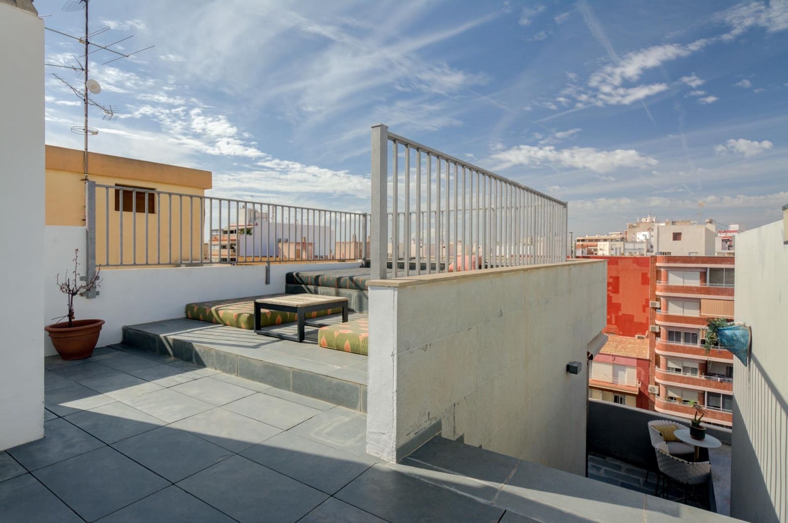 1 soveværelse Penthouse til salg i Alicante by med garage - € 429.500 (Ref: 10142643)