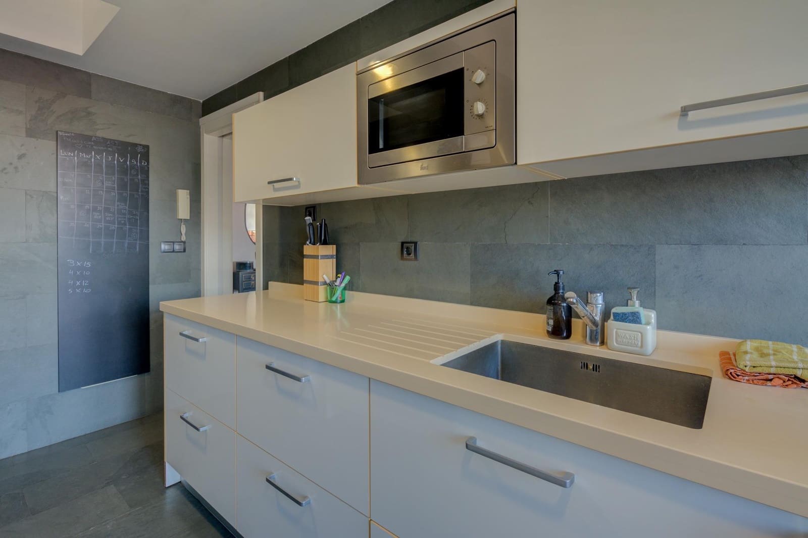 1 soveværelse Penthouse til salg i Alicante by med garage - € 429.500 (Ref: 10147133)