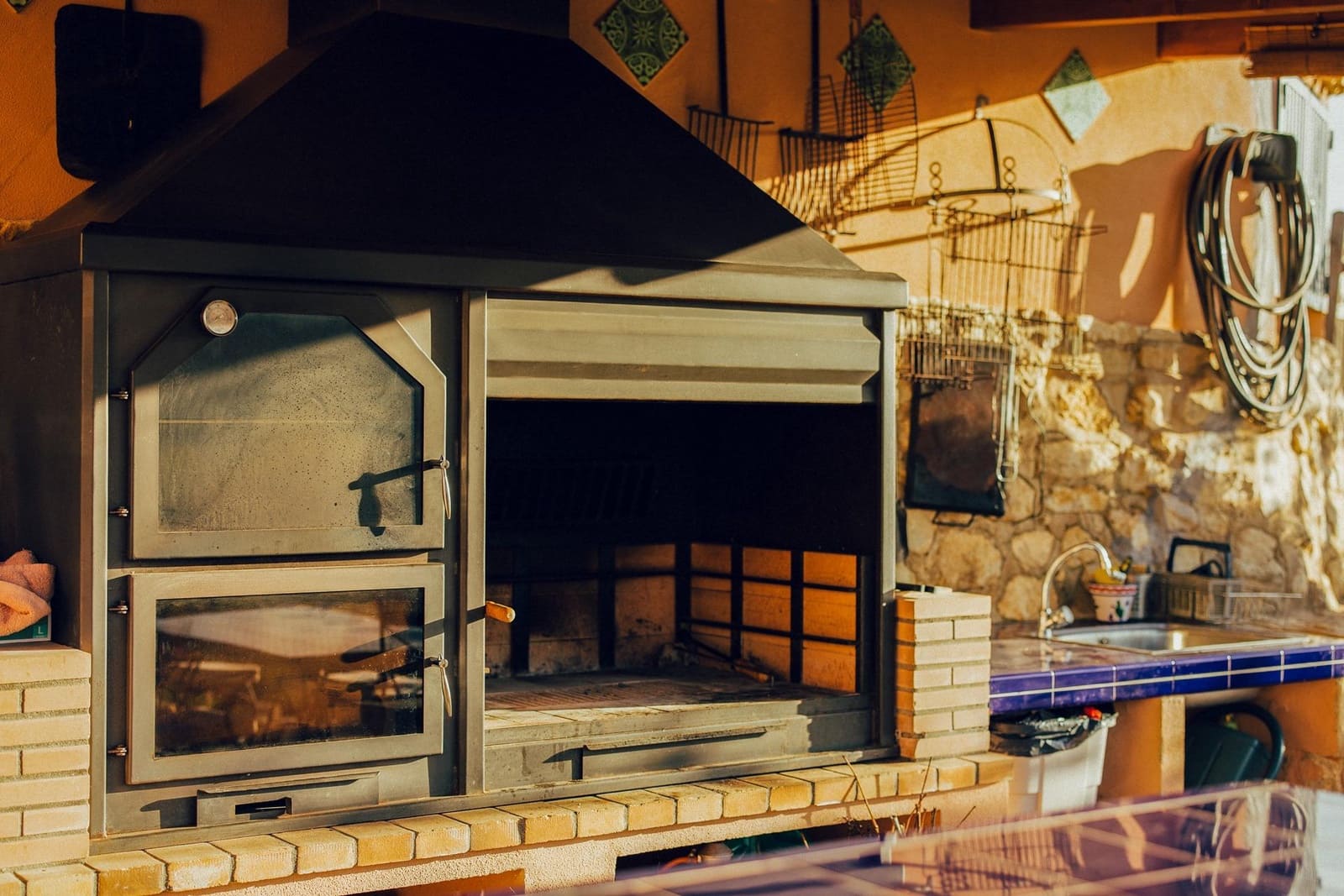 5 bedroom Finca/Country House for sale in Torremanzanas with pool garage - € 895,000 (Ref: 8691795)