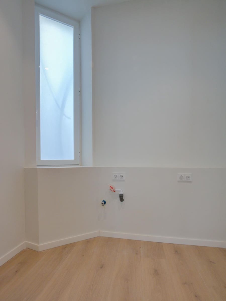 2 bedroom Flat for rent in Alicante / Alacant city - € 1,800 (Ref: 8836536)