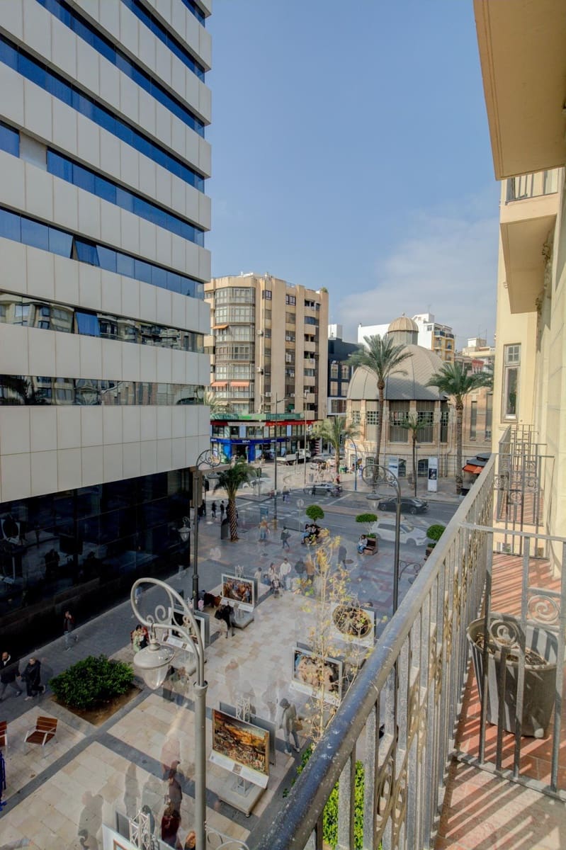 2 bedroom Flat for rent in Alicante / Alacant city - € 1,800 (Ref: 8836536)