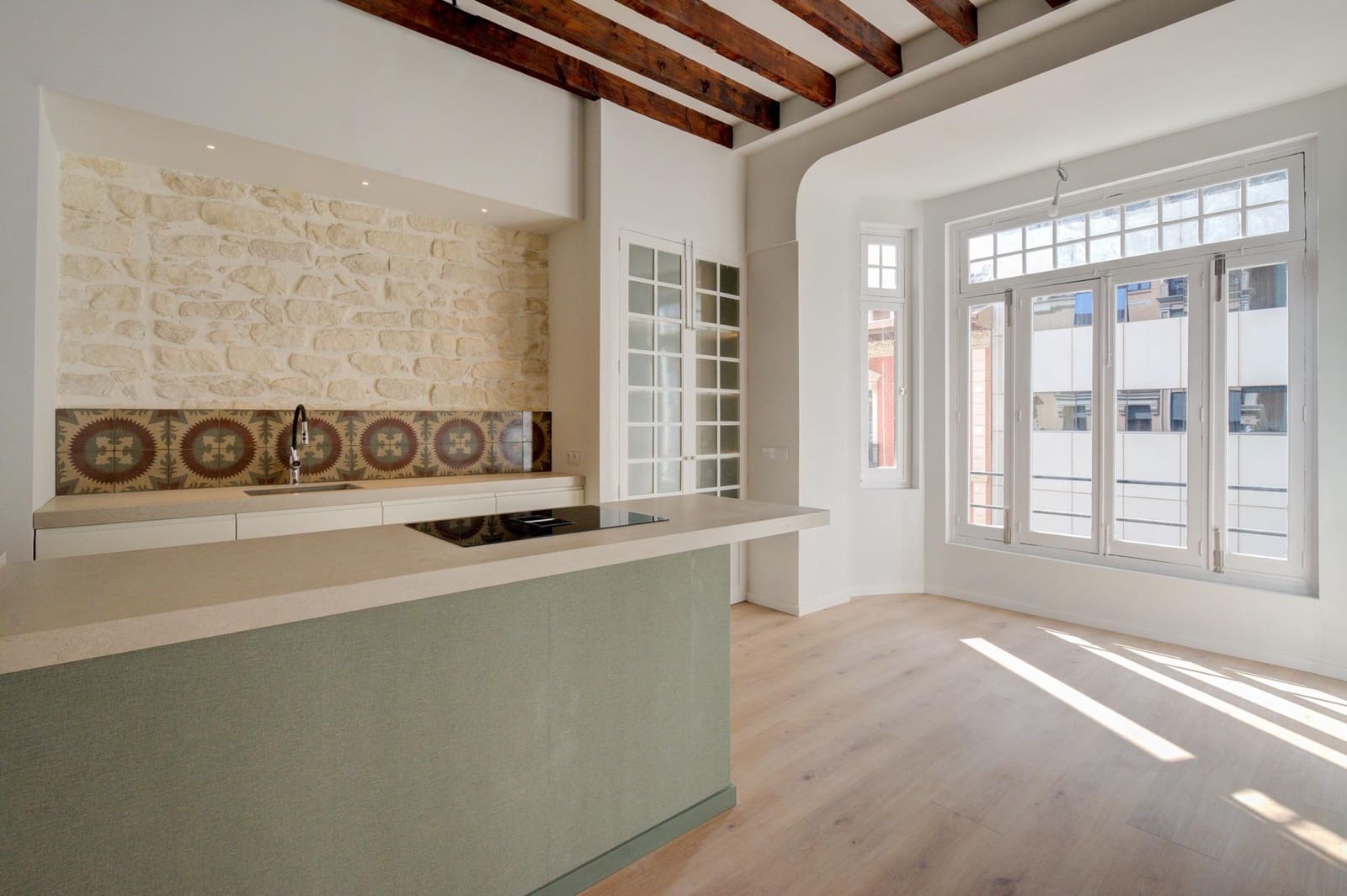 2 bedroom Flat for rent in Alicante / Alacant city - € 1,800 (Ref: 8836536)