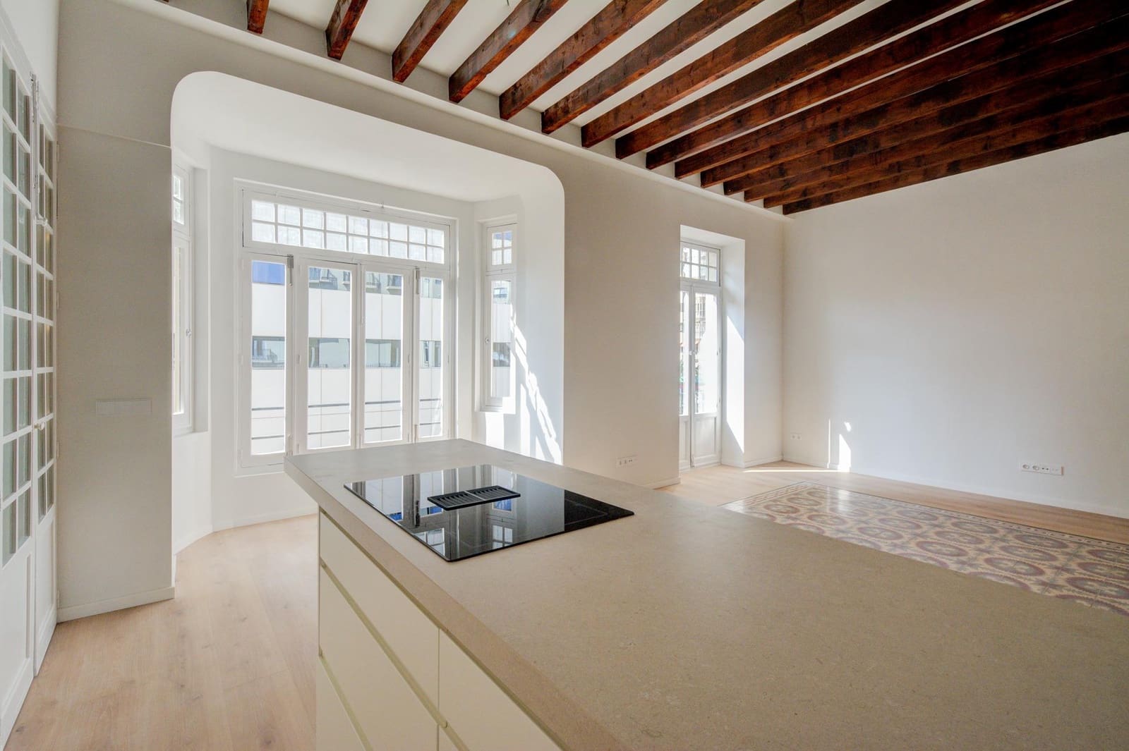 2 bedroom Flat for rent in Alicante / Alacant city - € 1,800 (Ref: 8836536)