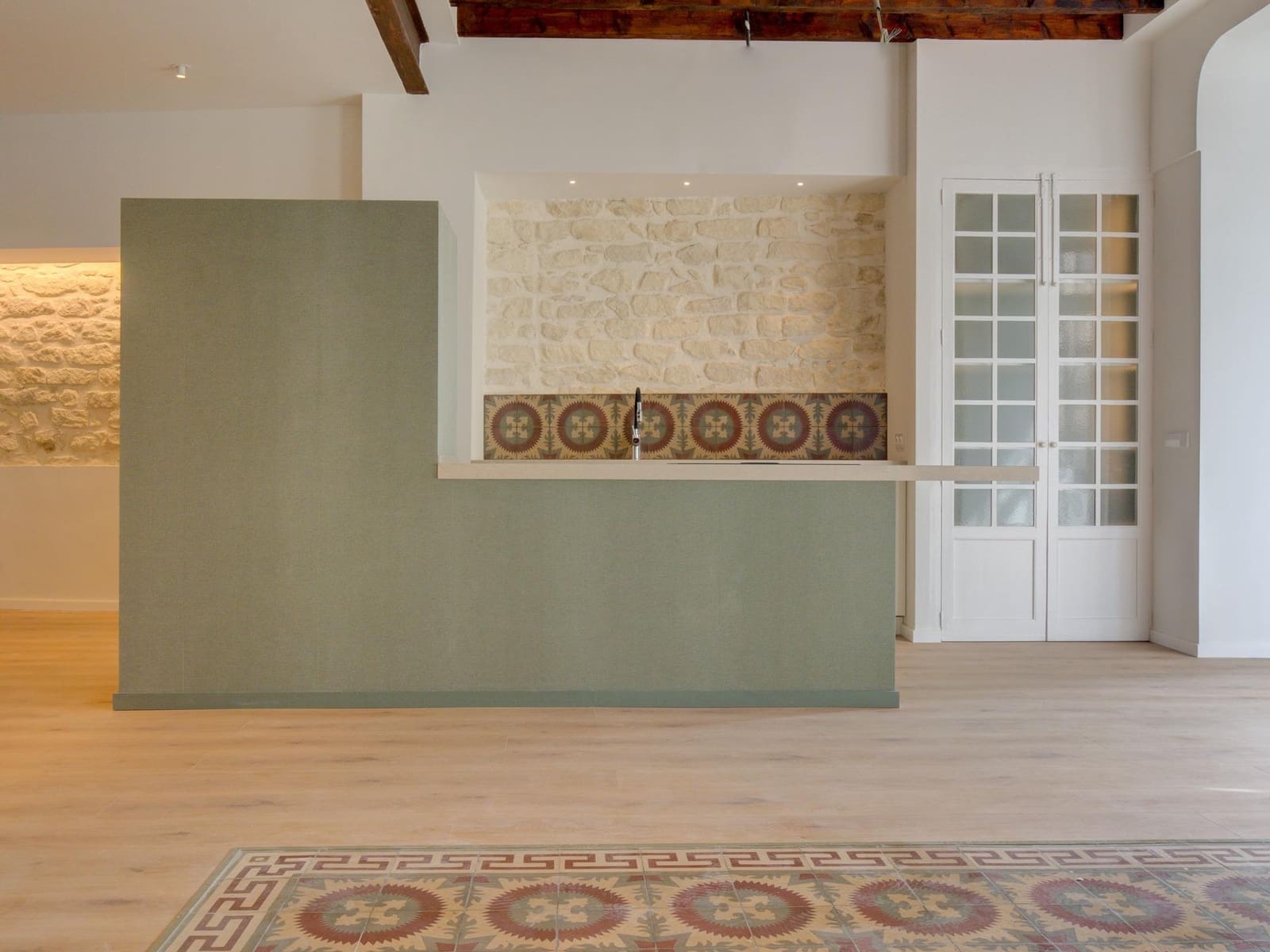 2 bedroom Flat for rent in Alicante / Alacant city - € 1,800 (Ref: 8836536)