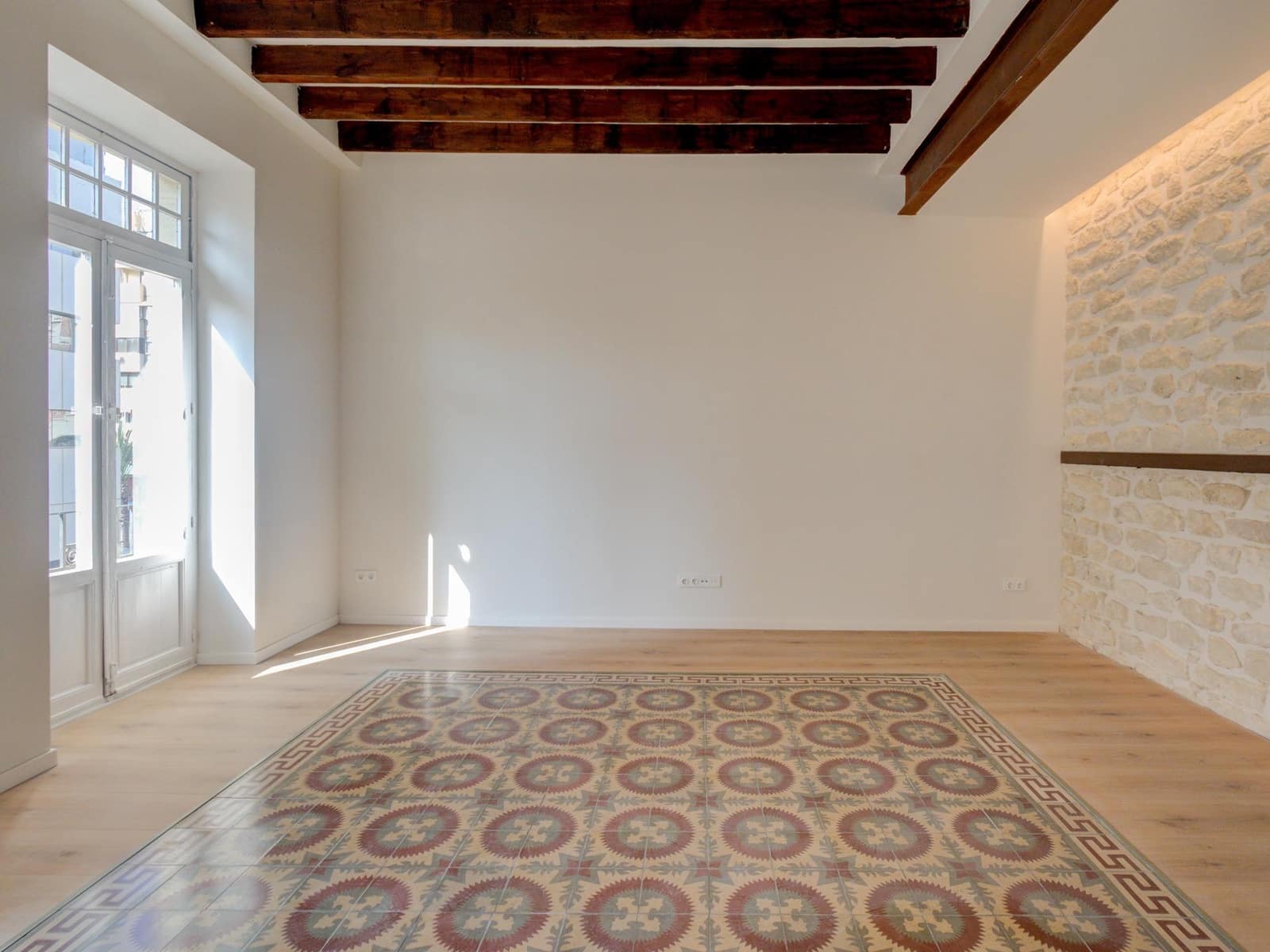 2 bedroom Flat for rent in Alicante / Alacant city - € 1,800 (Ref: 8836536)