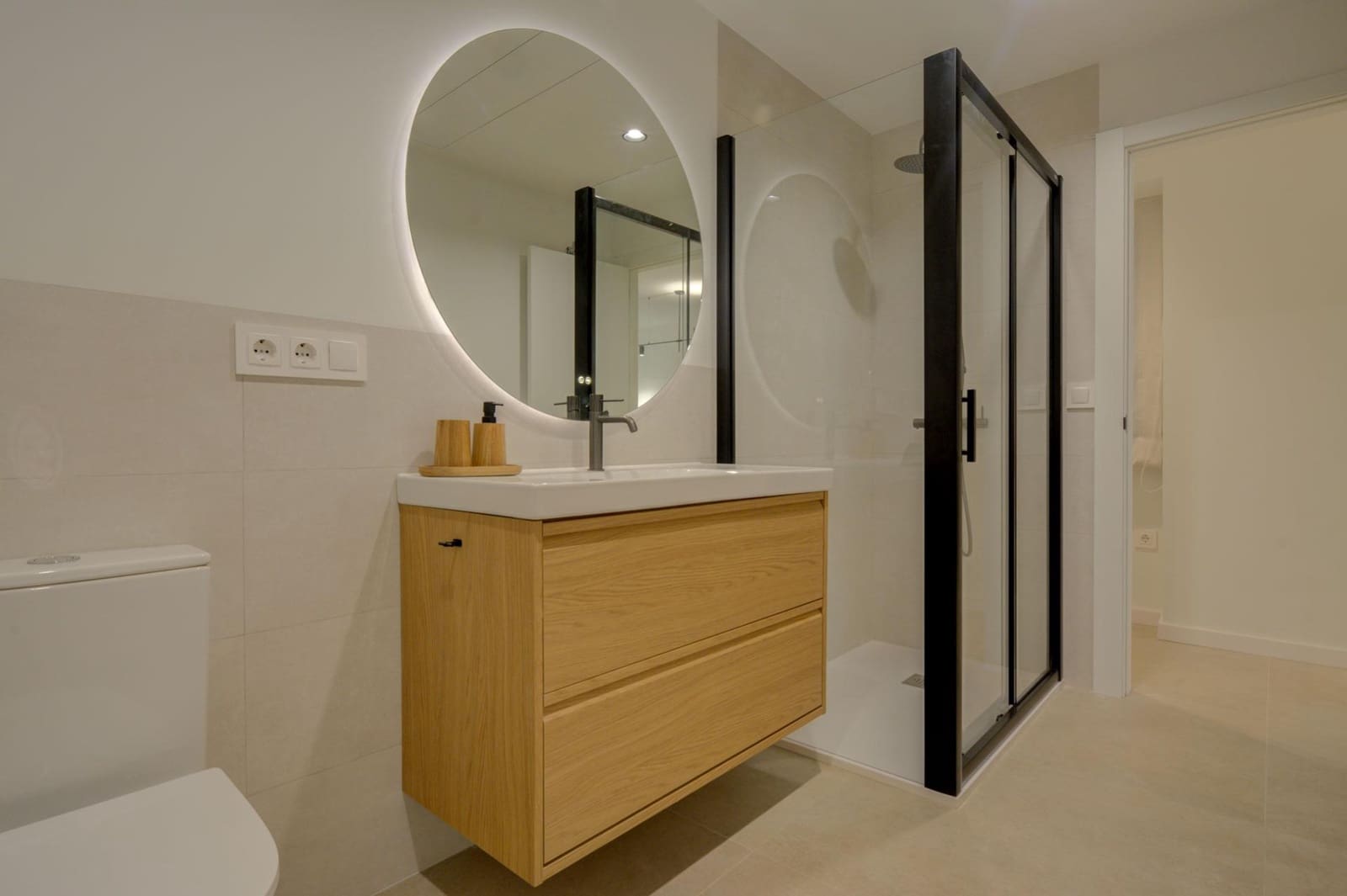 2 sovrum Lägenhet att hyra i Alicante stad - 1 850 € (Ref: 8988444)