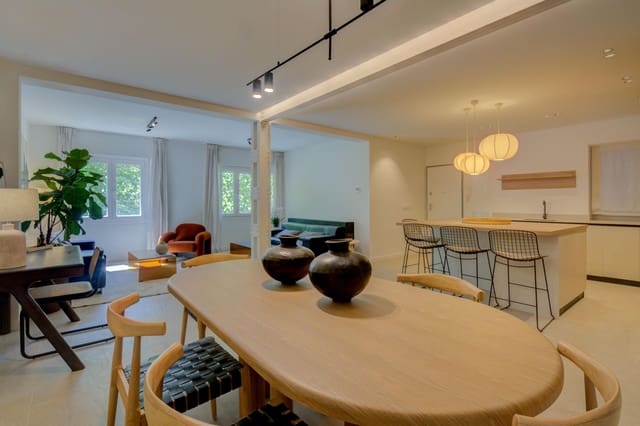 2 bedroom Flat for rent in Casco Antiguo - Sant Cruz - Ayuntamiento, Alicante / Alacant city - € 1,850 (Ref: 8988444)