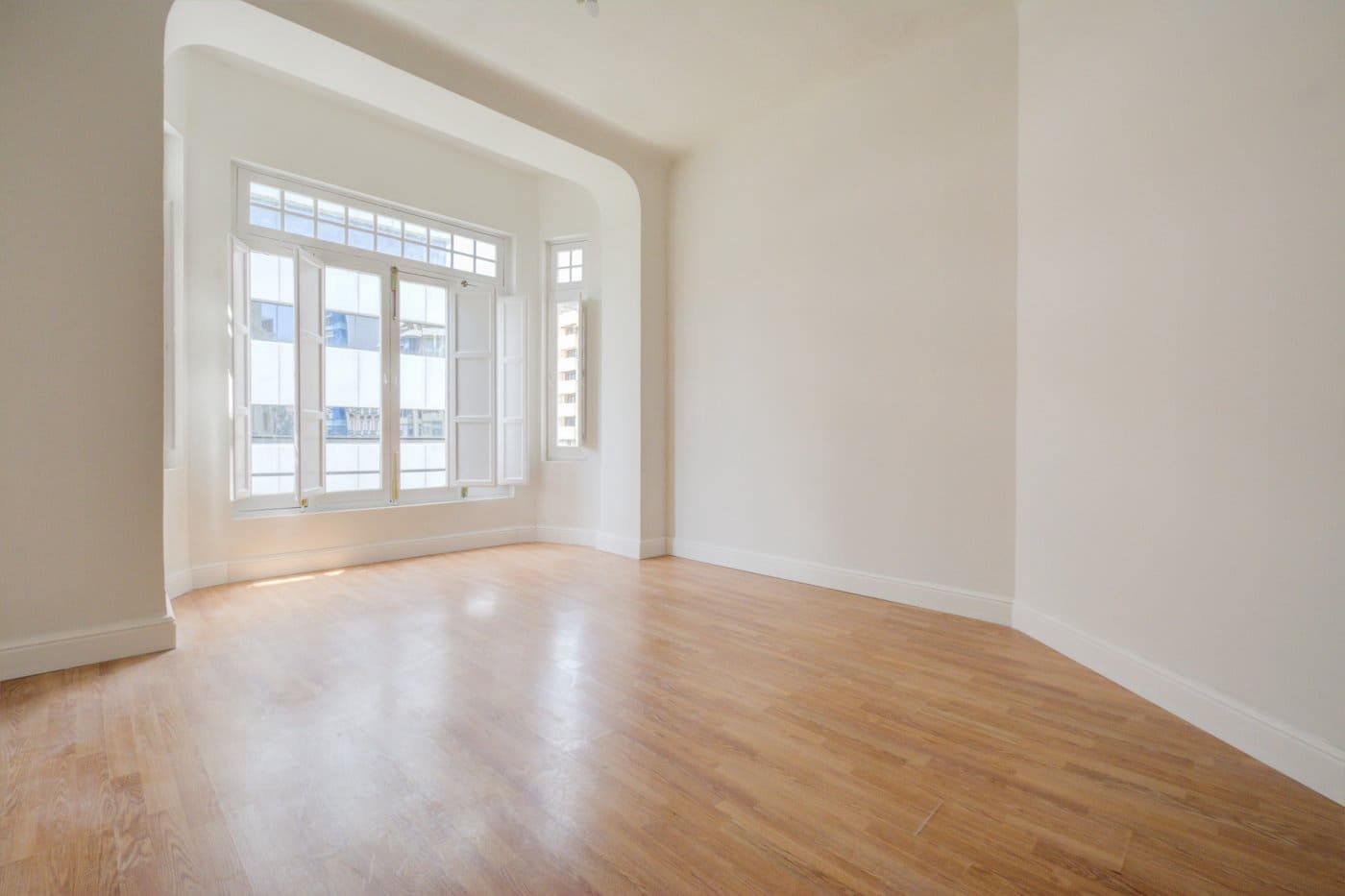 6 sovrum Kontor att hyra i Alicante stad - 1 350 € (Ref: 9132270)