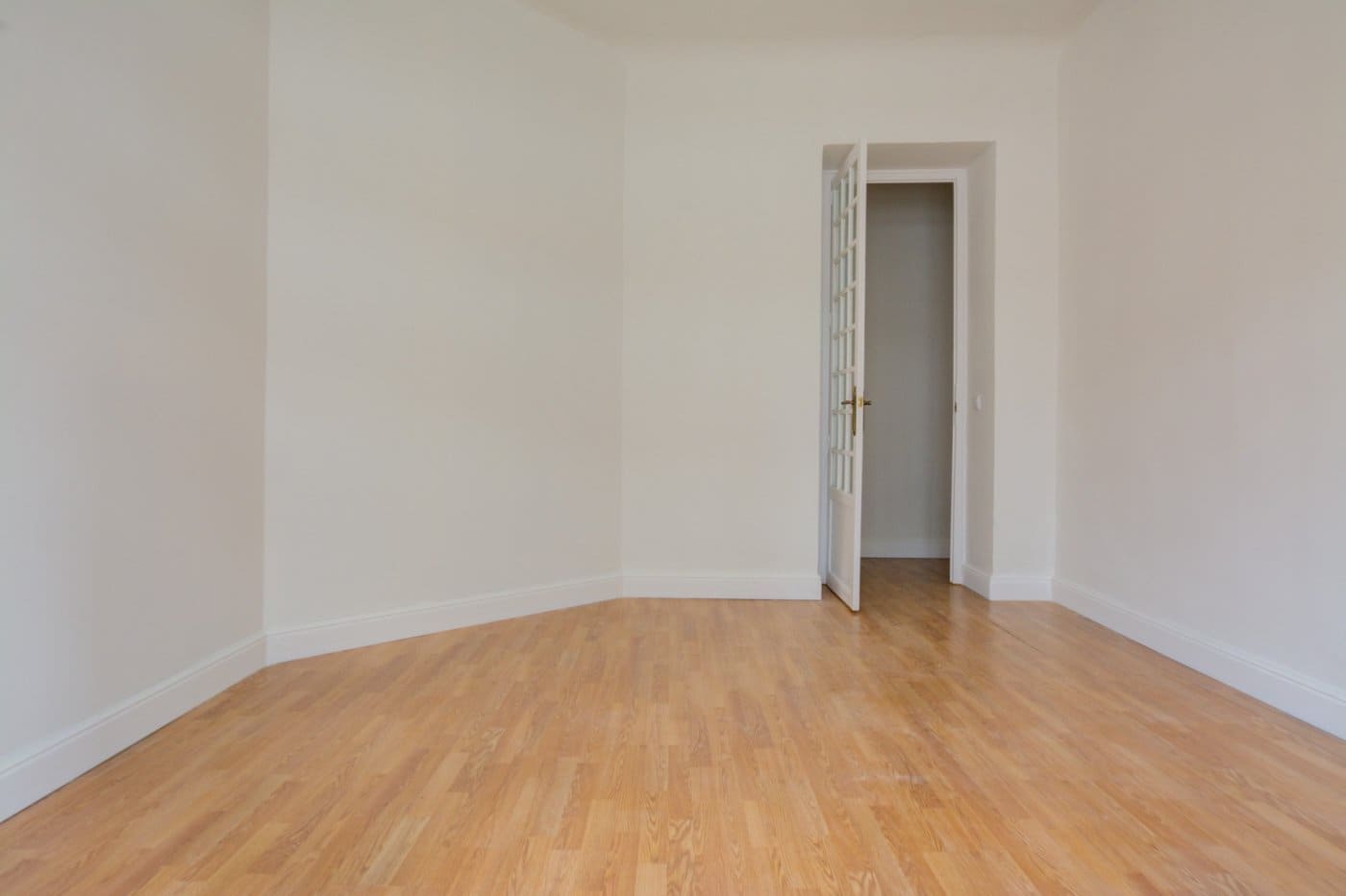 6 sovrum Kontor att hyra i Alicante stad - 1 350 € (Ref: 9132270)