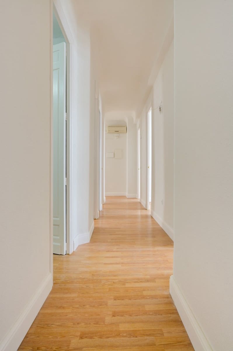 6 sovrum Kontor att hyra i Alicante stad - 1 350 € (Ref: 9132270)