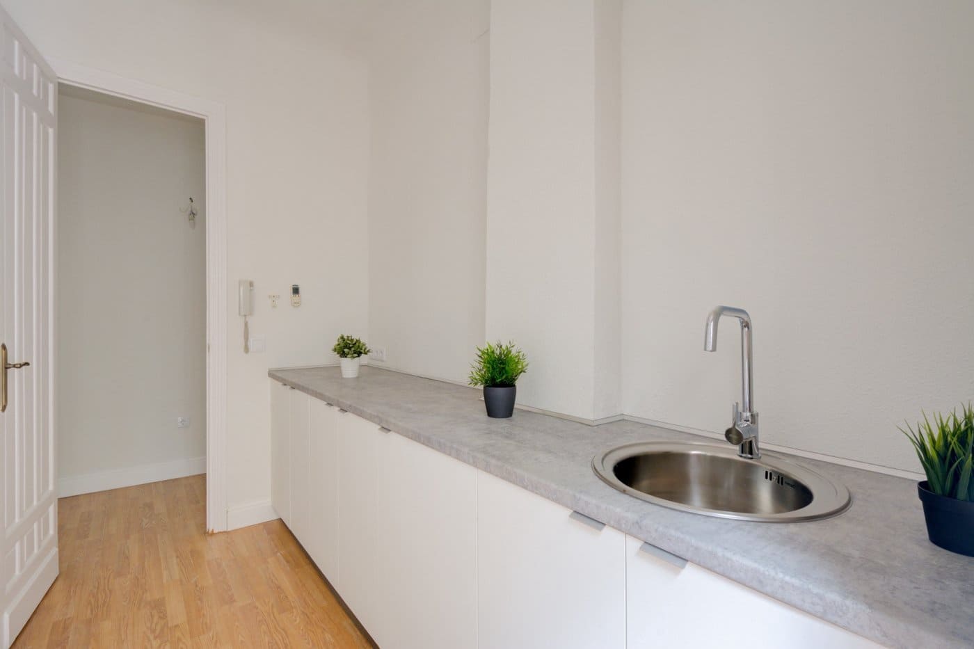 6 sovrum Kontor att hyra i Alicante stad - 1 350 € (Ref: 9132270)