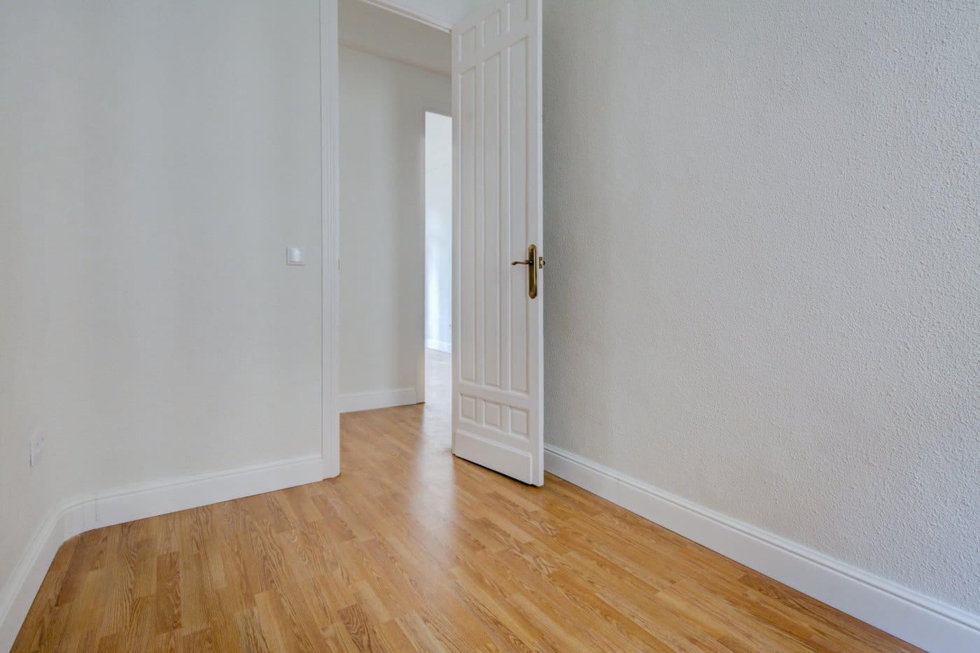 6 sovrum Kontor att hyra i Alicante stad - 1 350 € (Ref: 9132270)