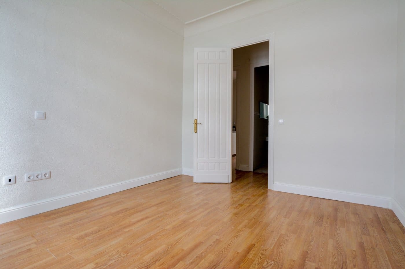 6 sovrum Kontor att hyra i Alicante stad - 1 350 € (Ref: 9132270)