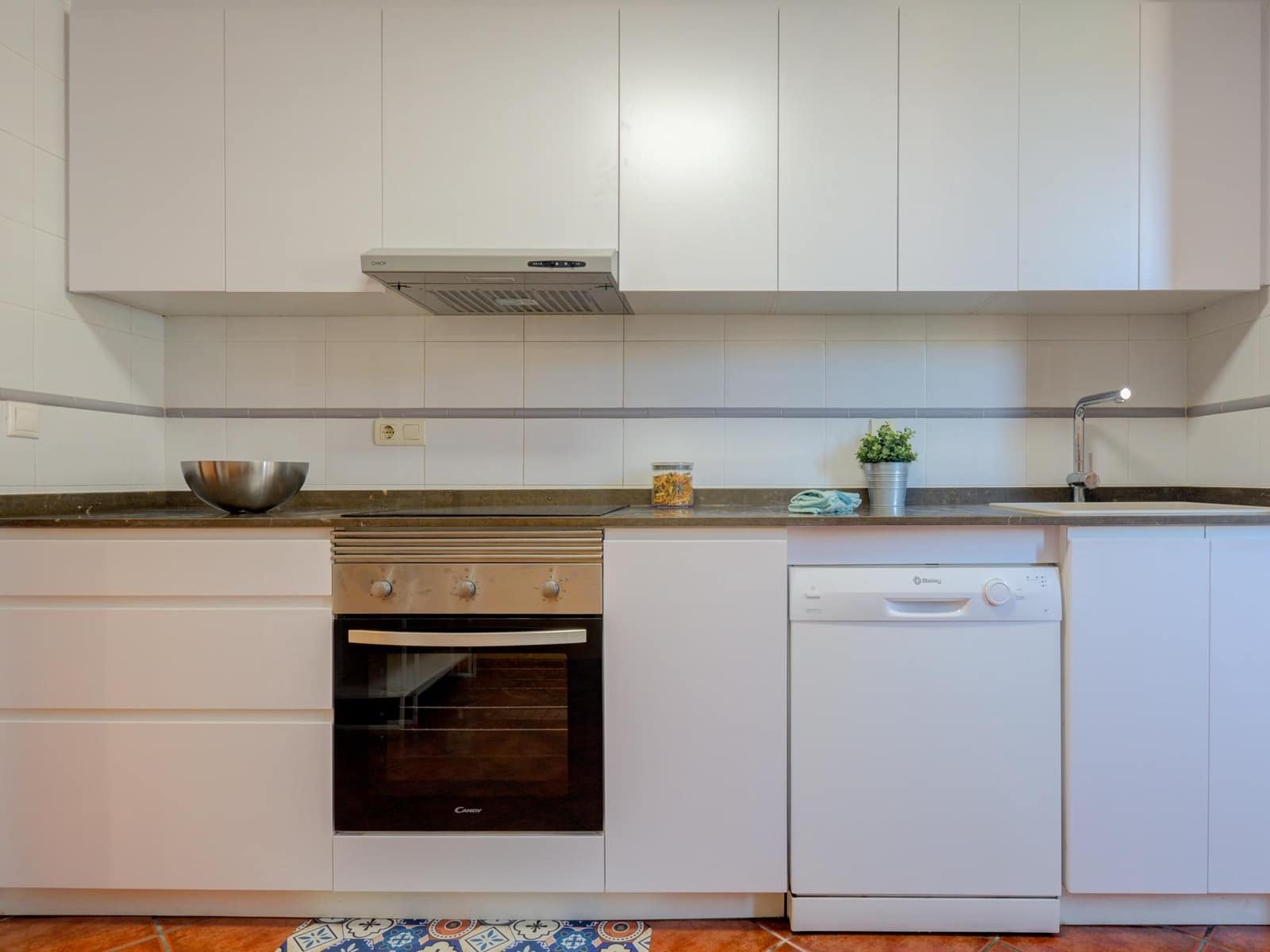 4 sypialnia Mieszkanie do wynajęcia w Miasto Alicante / Alacant z basenem garażem - 1 200 € (Ref: 9163672)