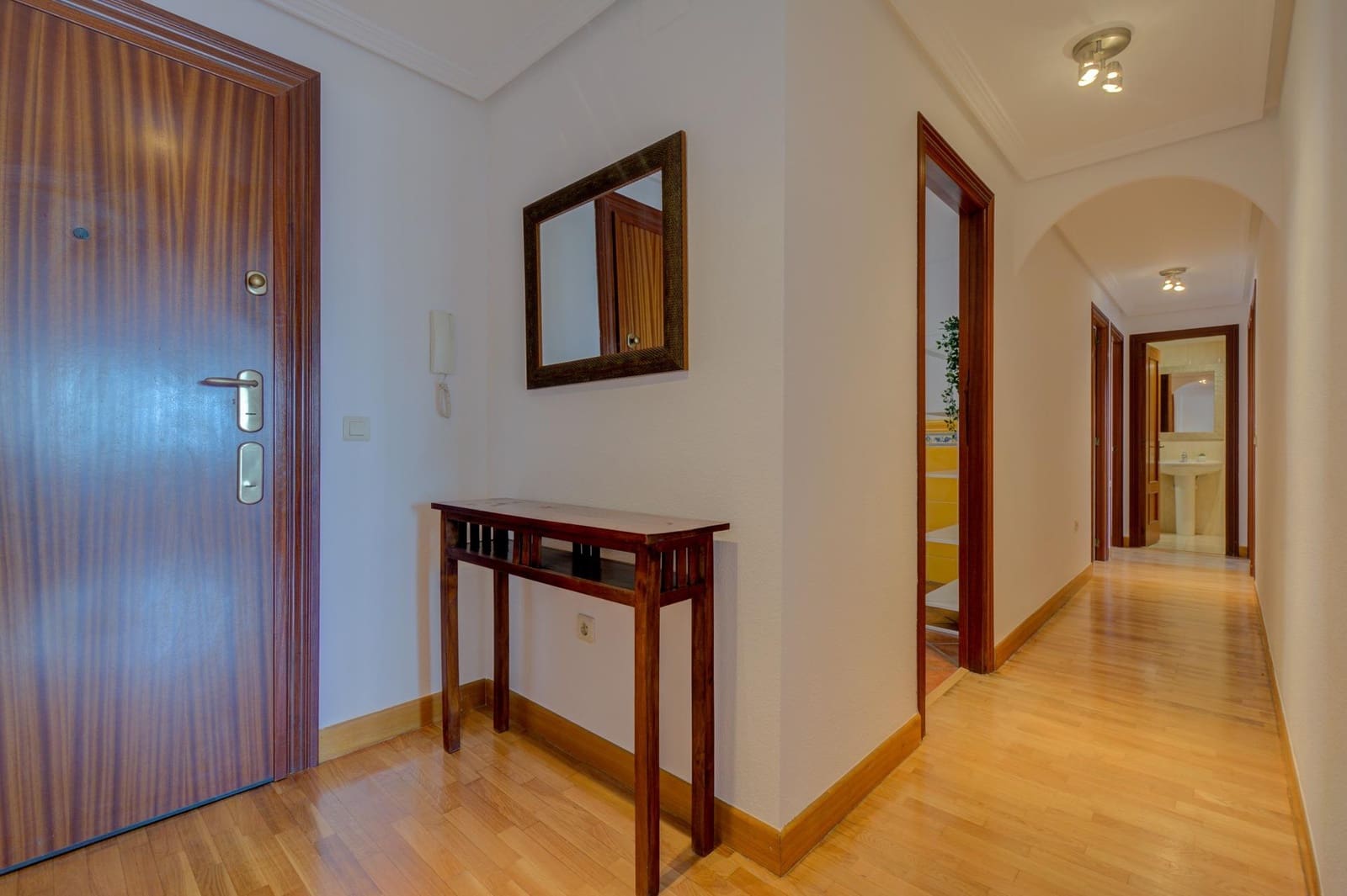 4 sypialnia Mieszkanie do wynajęcia w Miasto Alicante / Alacant z basenem garażem - 1 200 € (Ref: 9163672)