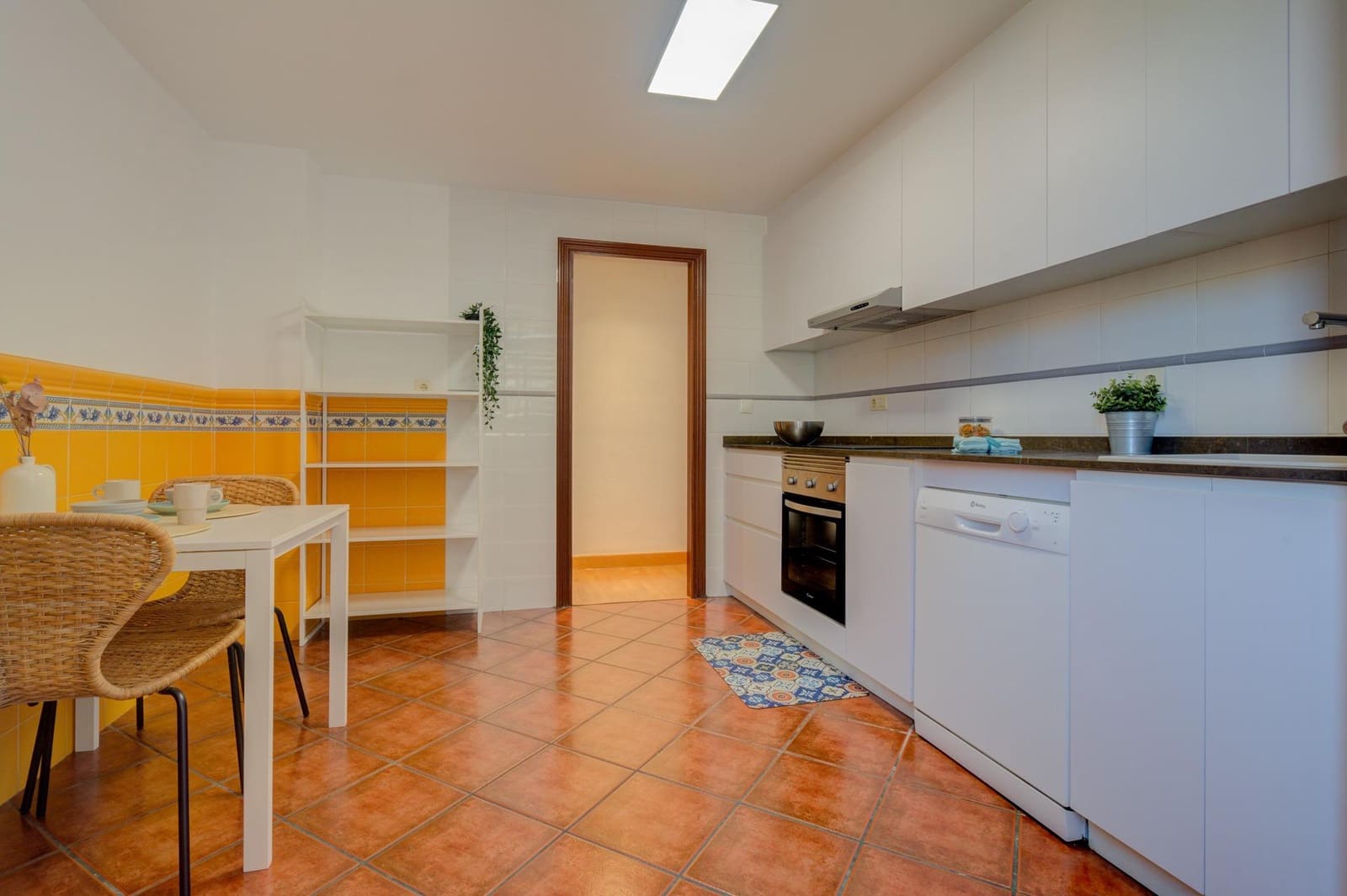 4 sypialnia Mieszkanie do wynajęcia w Miasto Alicante / Alacant z basenem garażem - 1 200 € (Ref: 9163672)