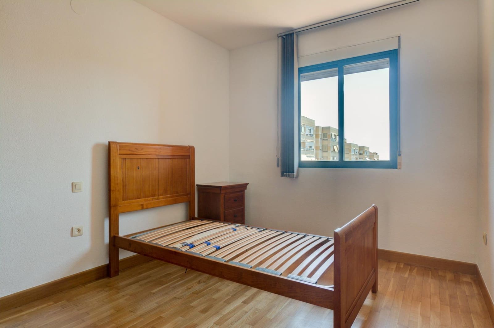 4 sypialnia Mieszkanie do wynajęcia w Miasto Alicante / Alacant z basenem garażem - 1 200 € (Ref: 9163672)