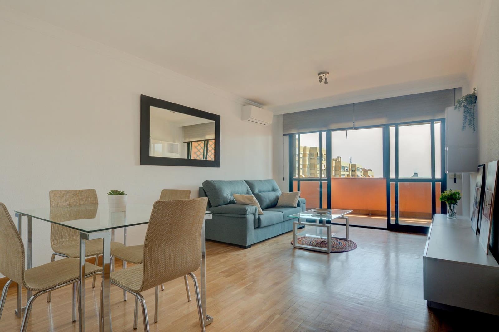 4 sypialnia Mieszkanie do wynajęcia w Miasto Alicante / Alacant z basenem garażem - 1 200 € (Ref: 9163672)