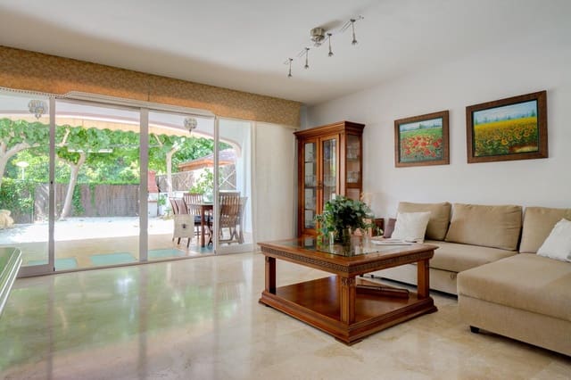 4 bedroom Terraced Villa for rent in Playa de San Juan, Alicante / Alacant city with pool garage - € 2,200 (Ref: 9165705)