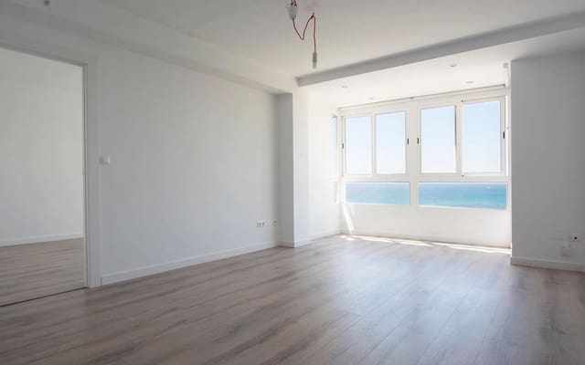 Appartement de 2 chambres à louer à Casco Antiguo - Sant Cruz - Ayuntamiento, Alicante ville - 1 400 € (Ref: 9188387)