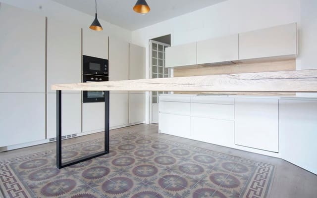 2 makuuhuone Toimisto vuokrattavana paikassa Barrio del Centro, Alicante kaupunki - 1 600 € (Ref: 9296848)