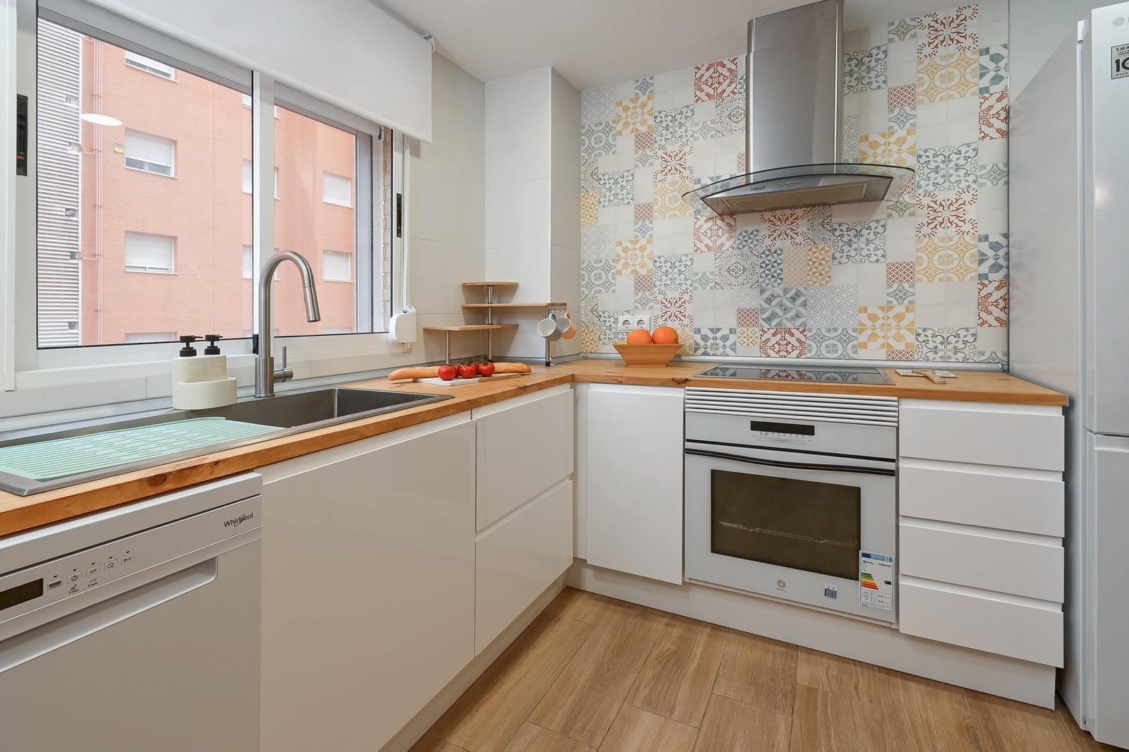 3 soveværelse Lejlighed til leje i Alicante by med swimmingpool garage - € 1.400 (Ref: 9326433)