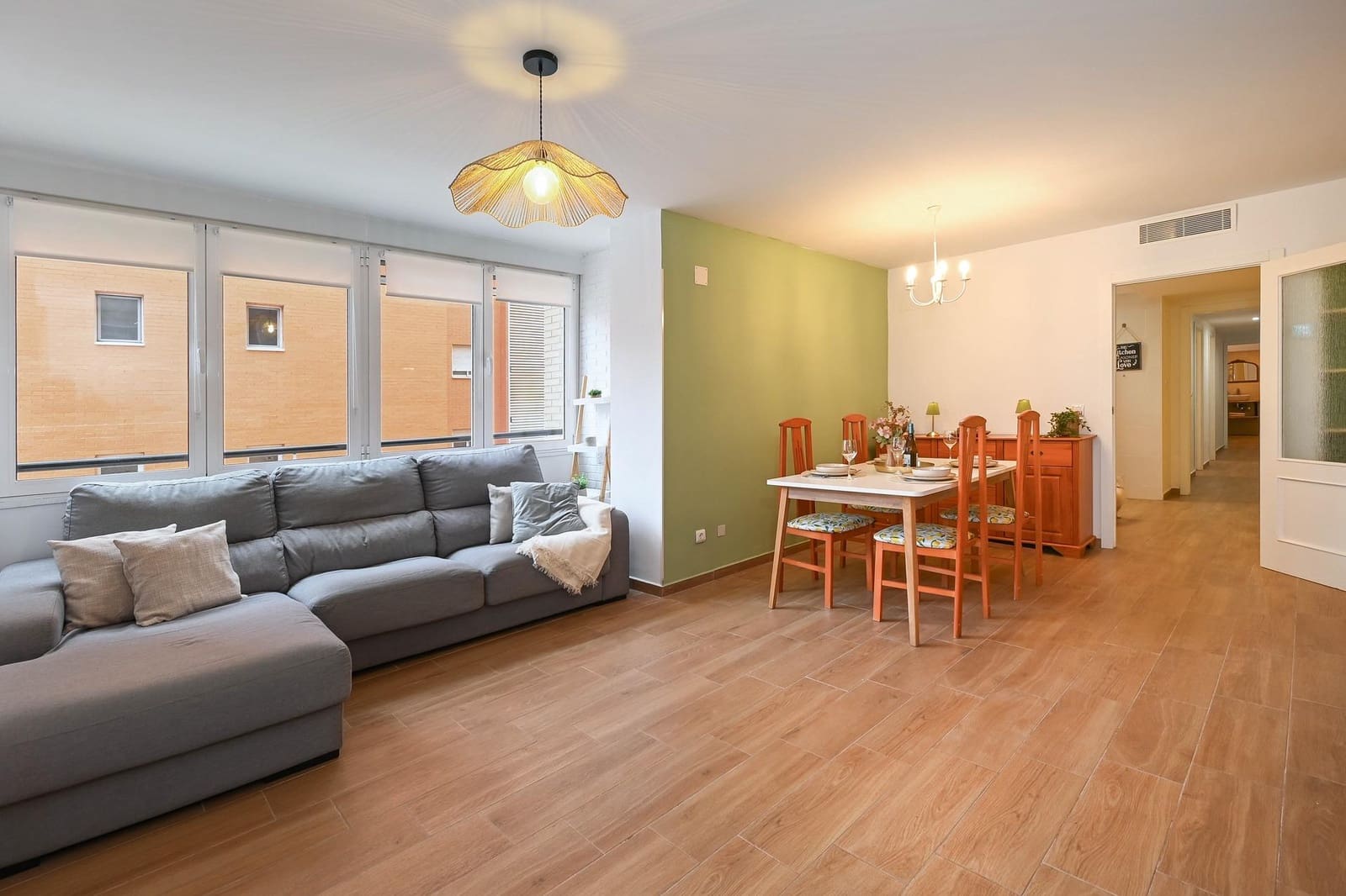 3 soveværelse Lejlighed til leje i Alicante by med swimmingpool garage - € 1.400 (Ref: 9326433)