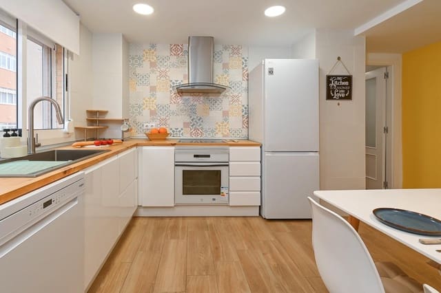 3 sypialnia Mieszkanie do wynajęcia w Goteta, Miasto Alicante / Alacant z basenem garażem - 1 400 € (Ref: 9326433)