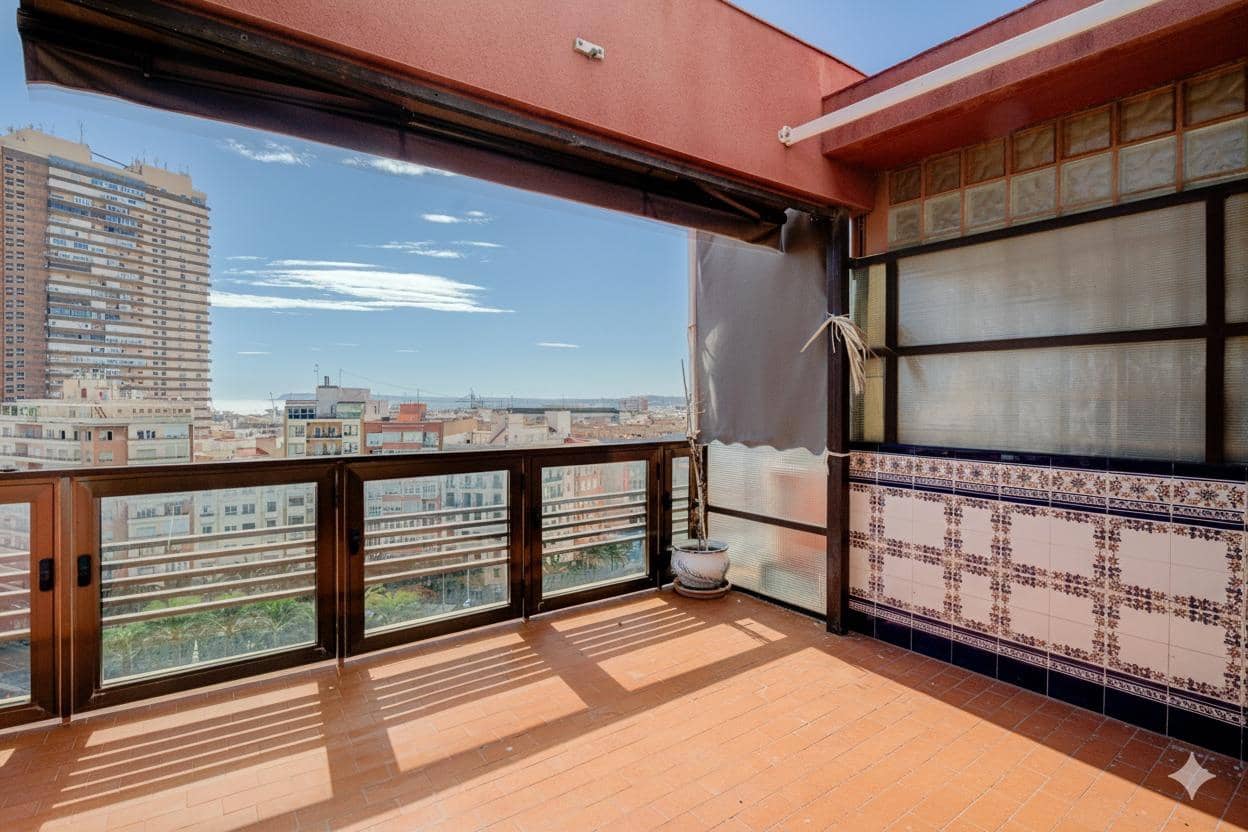 Ático de 4 habitaciones en Alicante / Alacant ciudad en venta con garaje - 829.000 € (Ref: 9355801)