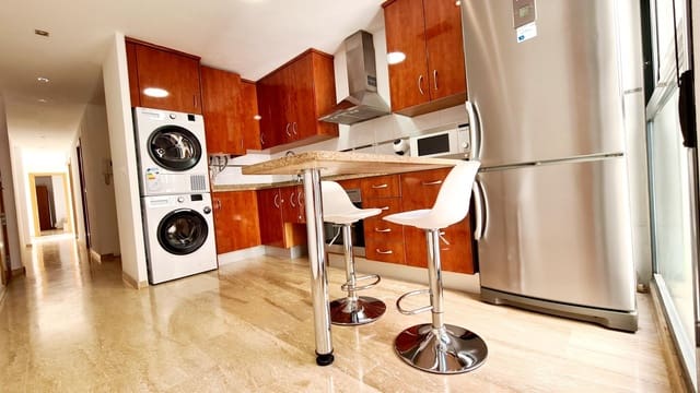 4 bedroom Flat for sale in San Vicente / Sant Vicent del Raspeig with garage - € 285,000 (Ref: 9375283)