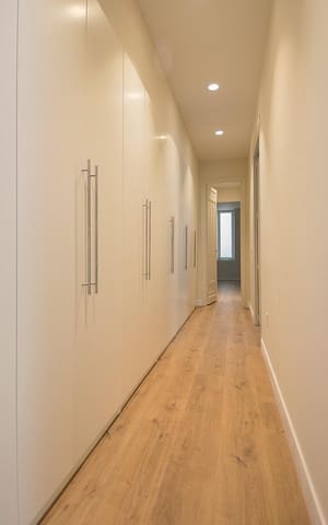 2 bedroom Flat for rent in Barrio del Centro, Alicante / Alacant city - € 1,600 (Ref: 9419671)