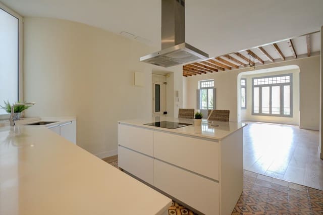 2 bedroom Flat for rent in Barrio del Centro, Alicante / Alacant city - € 1,600 (Ref: 9419671)